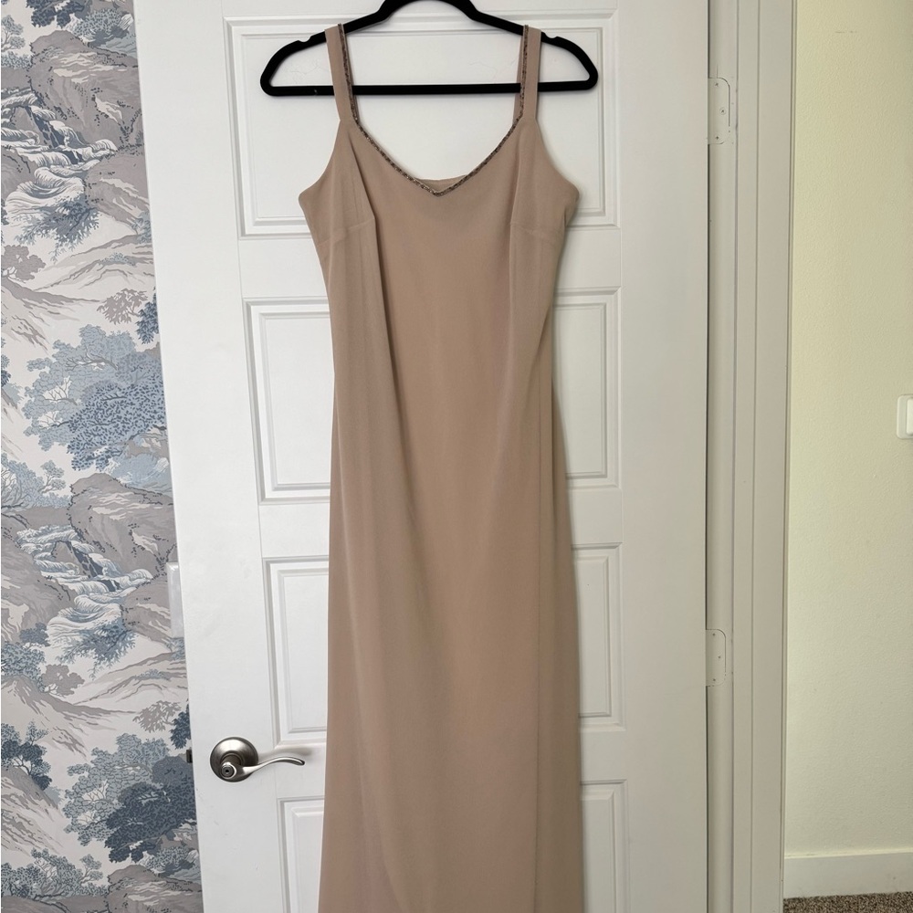 R&M Richard's Vintage Cream Beaded Sleeveless Lined Column Evening Dress size 10
